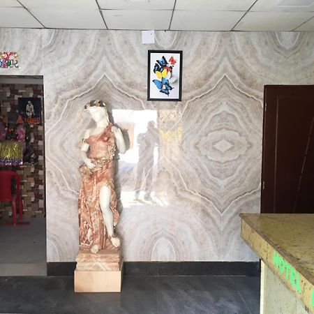 Hotel Maa Kamakhya Purí Exteriér fotografie